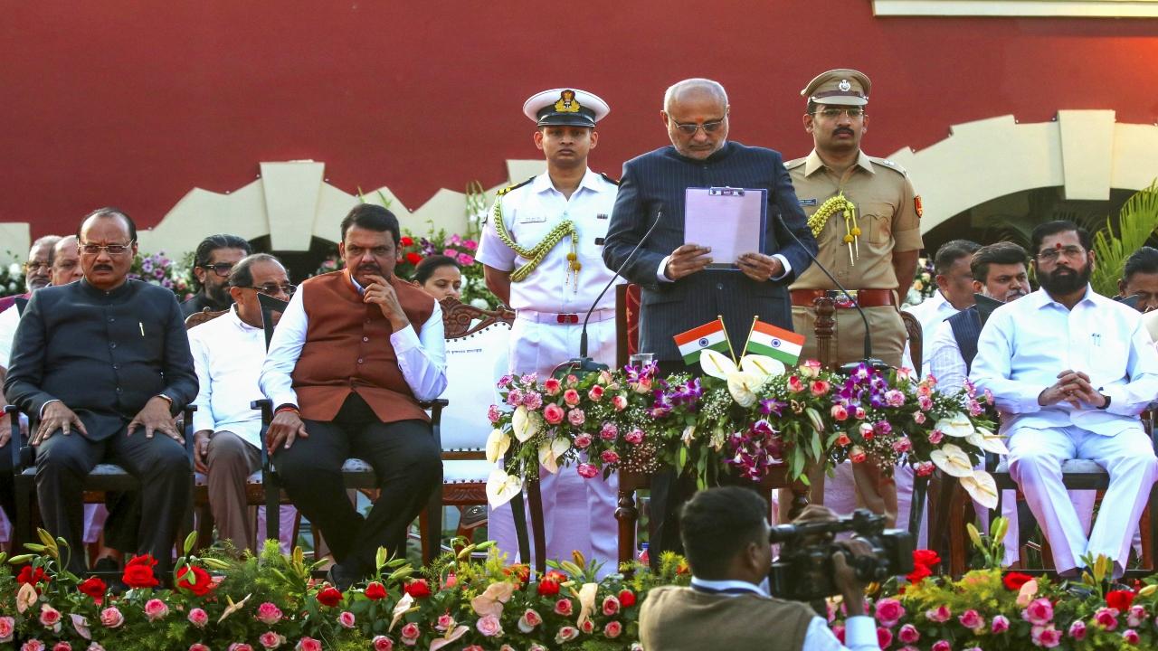 Maharashtra: Ministers sworn in at Nagpur's Raj Bhavan for first time since 1991