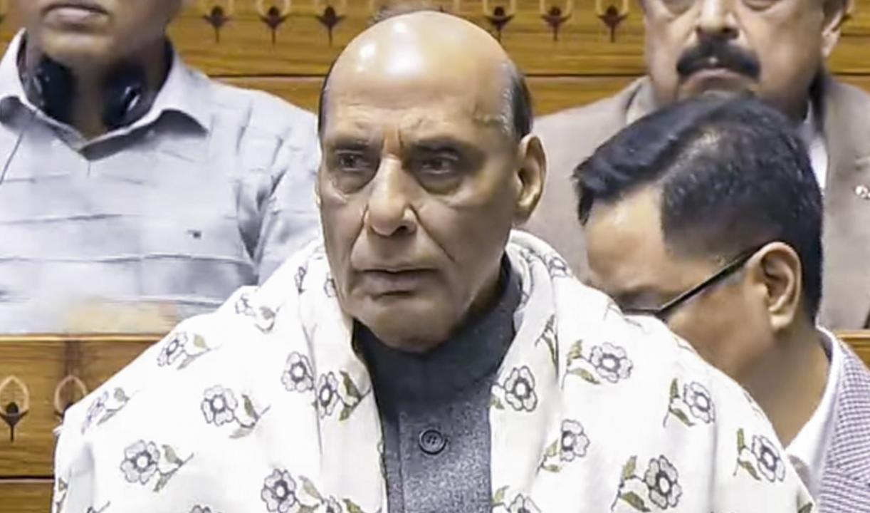 Rajnath Singh slams Congress, says it tried to destroy Constitution