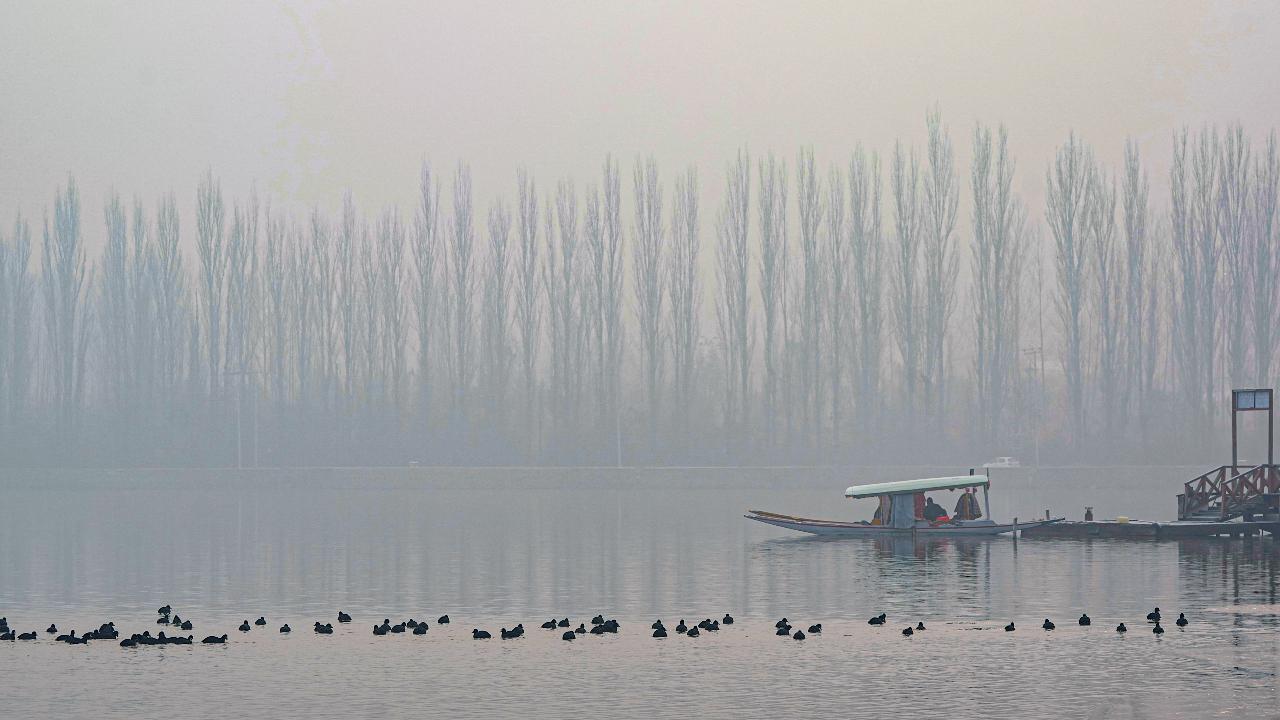 Srinagar experiences coldest night since 1974 as Chillai Kalan begins in Kashmir