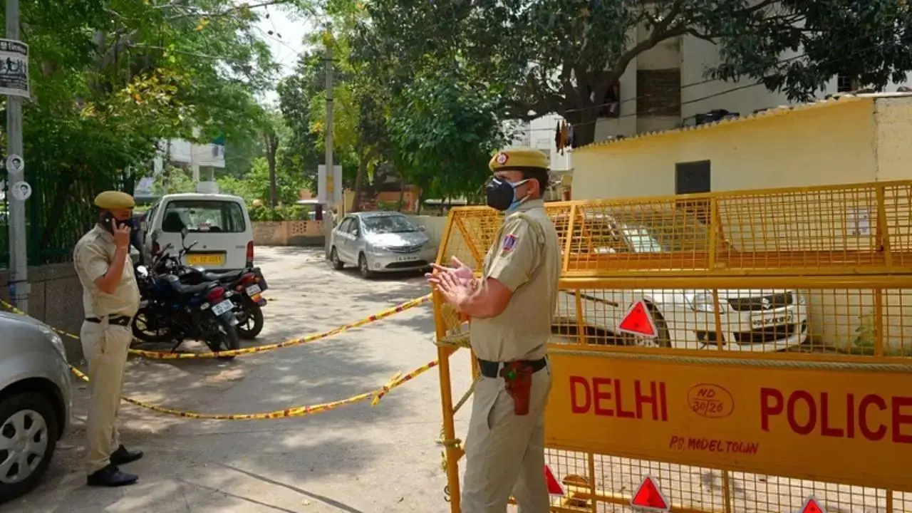 Delhi Police deport eight members of Bangladeshi family living illegally