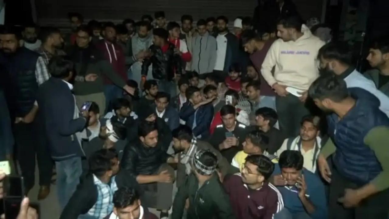 IN PHOTOS: Protest erupts in Jaipur after students faint in coaching centre