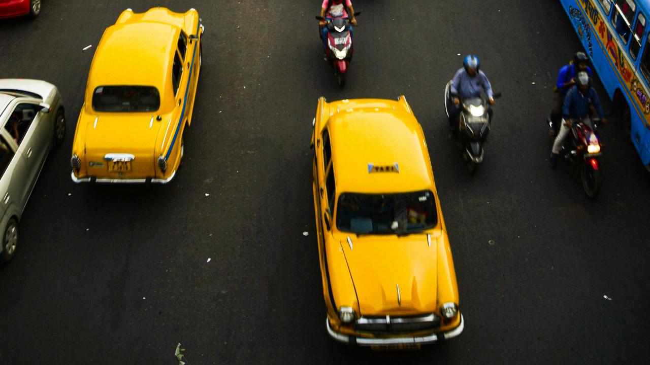 64 per cent of Kolkata’s iconic yellow taxis to be off the roads by March 2025