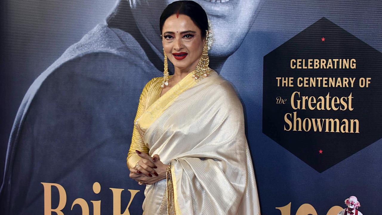 Have you heard? Rekha cries at Raj Kapoor's centenary anniversary celebration