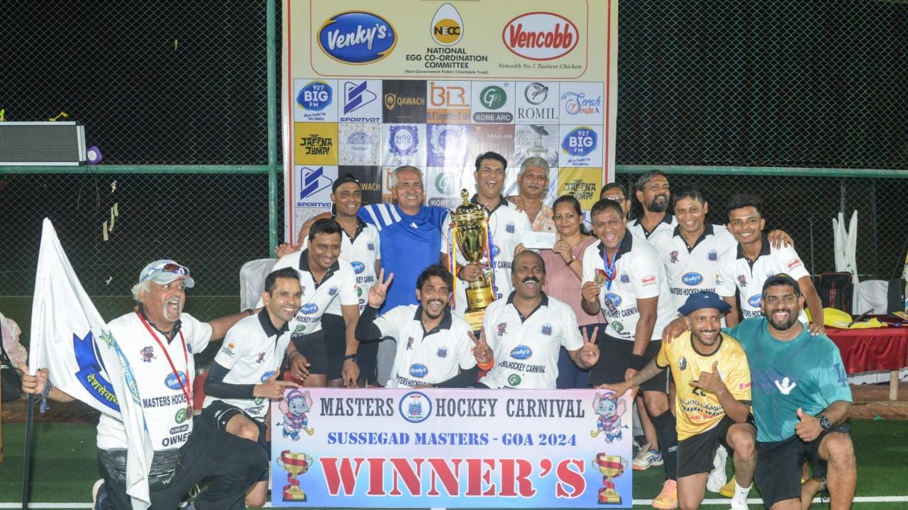 Mumbai Customs win Masters Hockey Carnival in Goa