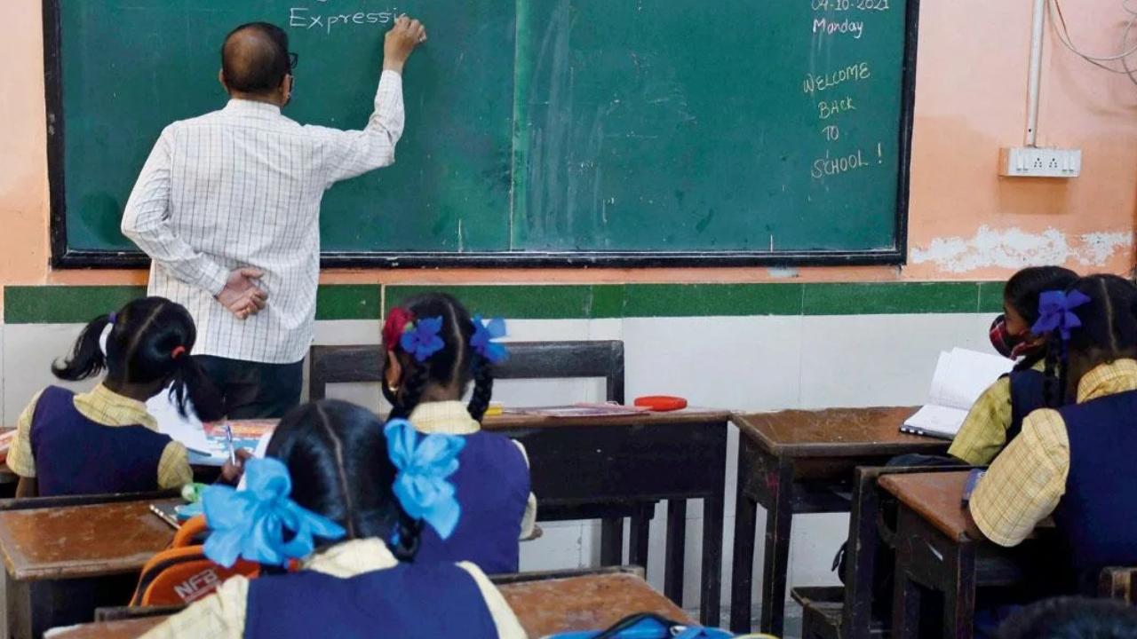 Govt resumes contractual teacher recruitment amid opposition and protests