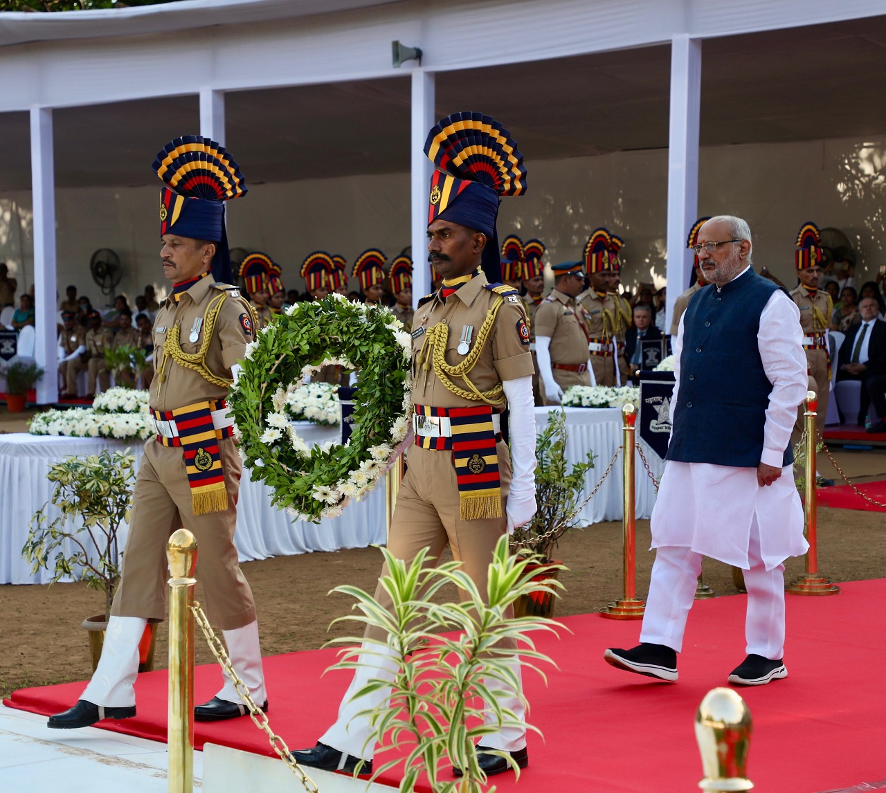 Earlier, in a message, Maharashtra Governor C.P. Radhakrishnan paid tribute to the 39 police officers and 177 police personnel from across the country who sacrificed their lives in the line of duty over the past year