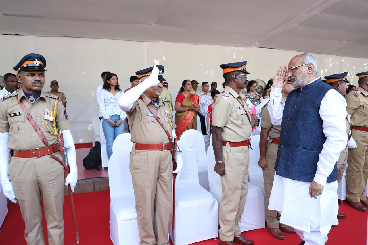 The Maharashtra Governor met with diplomats, senior police officers, and the families of the martyrs on the occasion of Police Commemoration Day