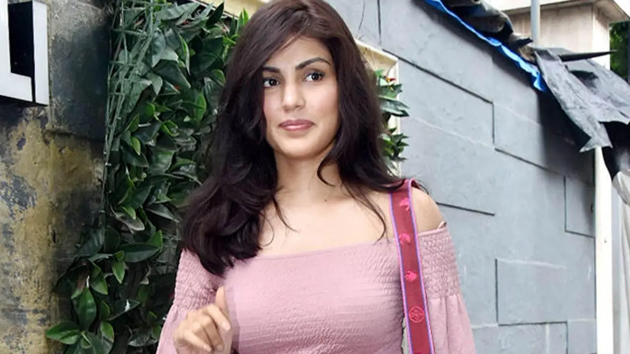 Sushant Singh death case: Relief to Rhea Chakraborty as SC rejects CBI plea    