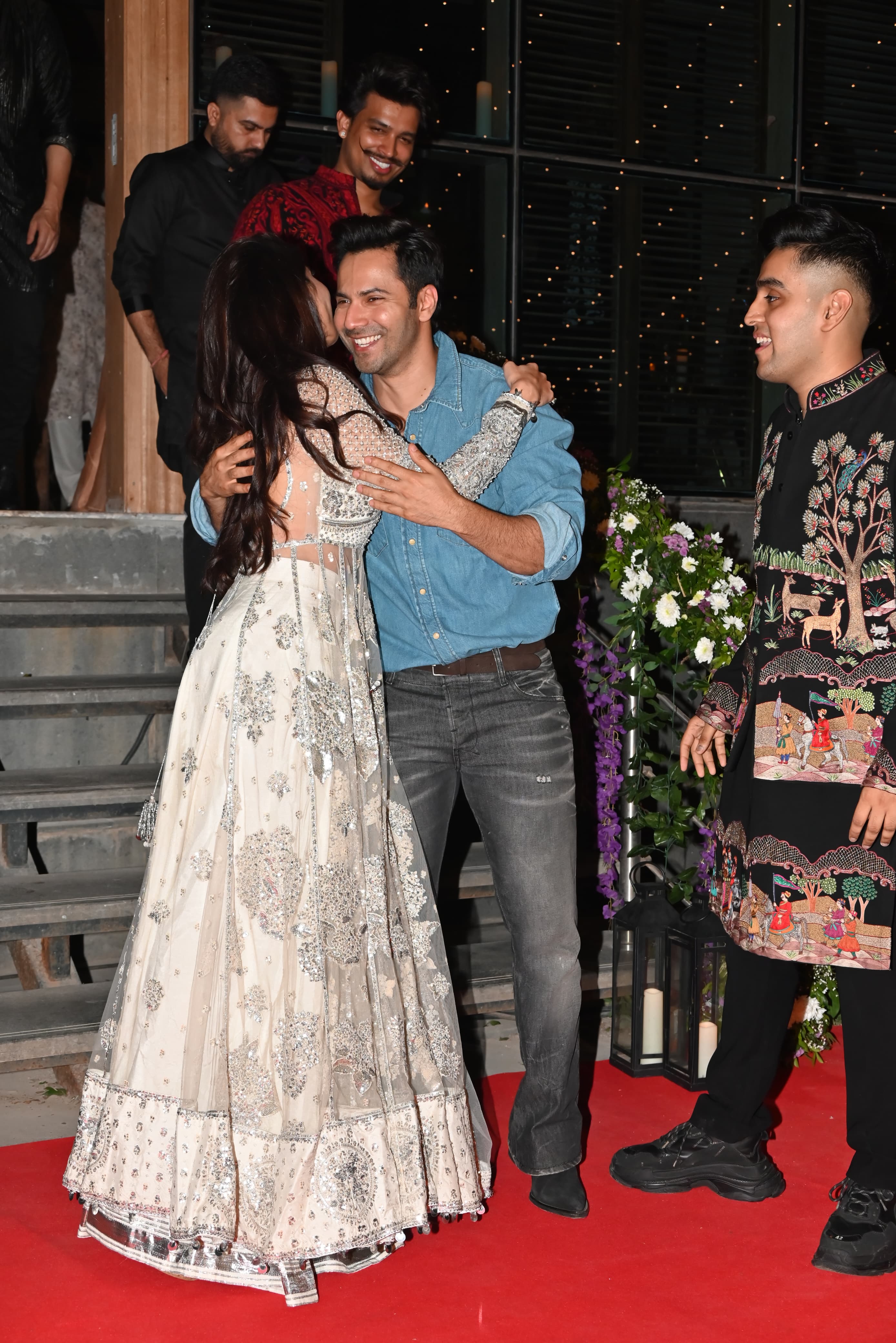 How cute! The actress even bumped into Varun Dhawan at the venue