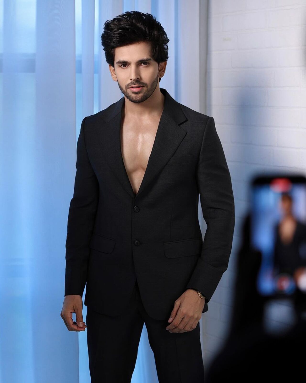 Shehzada Dhami is making his first appearance on a reality show and is popular for his roles in 'Yehh Jadu Hai Jinn Ka!', 'Choti Sarrdaarni', 'Shubh Shagun', and 'Yeh Rishta Kya Kehlata Hai'.